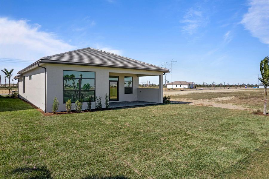 Rear Exterior Rear Exterior