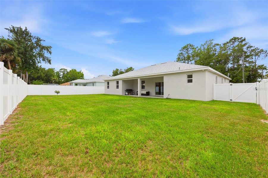Exterior details and patio area of a home in , Palm Coast (Image 24).