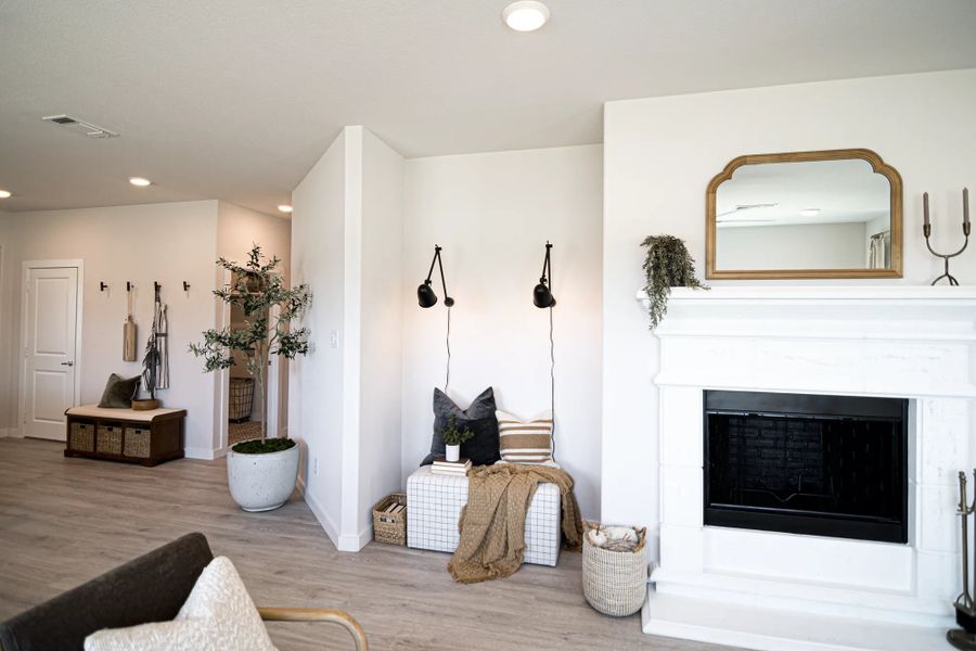 Representative furnished interior of a home built from the Silvermist by Stonehollow Homes in Heritage Grove, Blue Ridge (Image 6). Representative furnished interior of a home built from the Silvermist by Stonehollow Homes in Heritage Grove, Blue Ridge (Image 6).