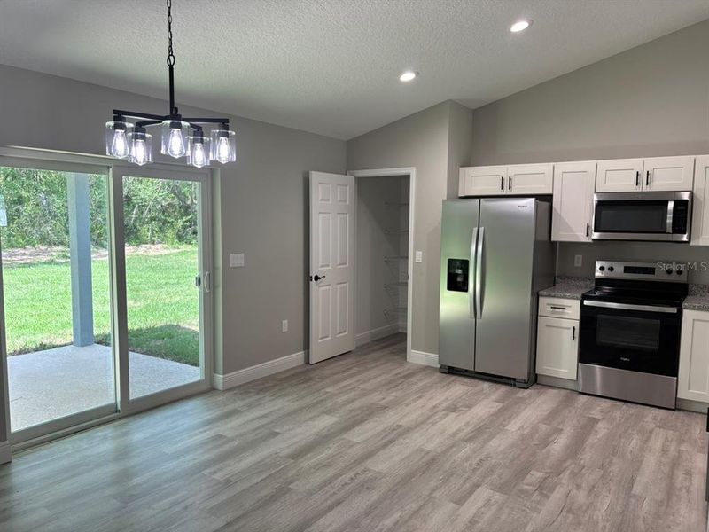 Spacious, unfurnished interior of a new home in , Dunnellon (Image 21).