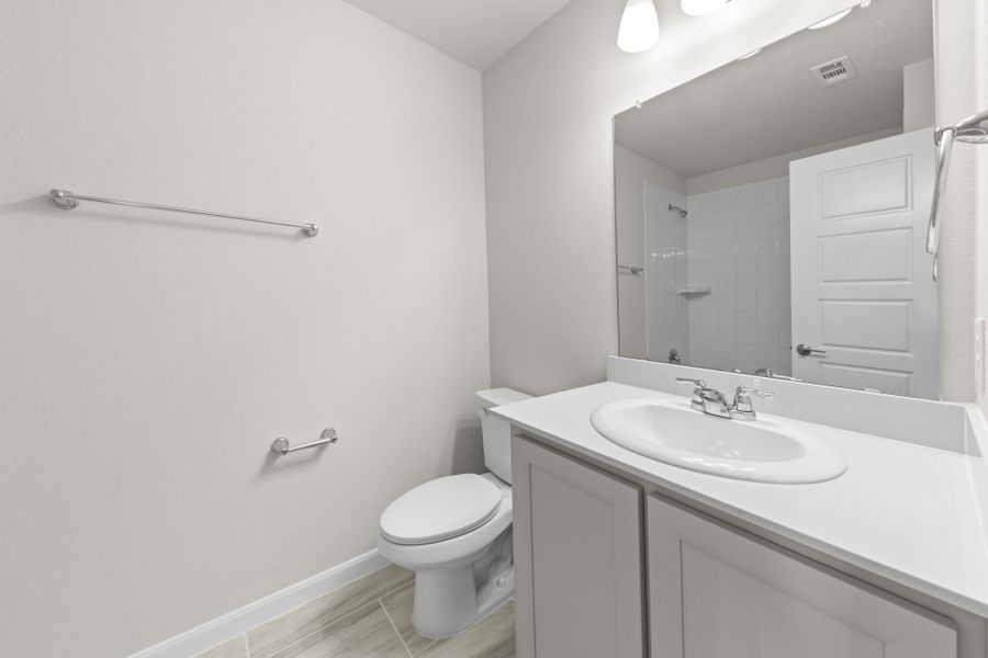 Furnished interior view inside a new home in Elevon, Lavon (Image 12).