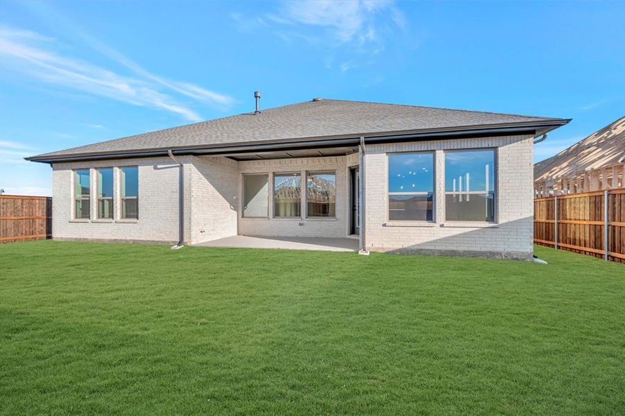 Exterior details and patio area of a home in Myrtle Creek, Waxahachie (Image 2). Exterior details and patio area of a home in Myrtle Creek, Waxahachie (Image 2).