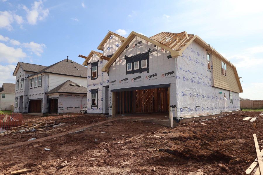Two story home with 4 beds, 3.5 baths, and 2 car garage