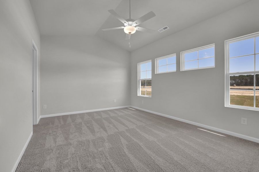 Spacious, unfurnished interior of a new home in River Tide Farms, Bolivia (Image 31).