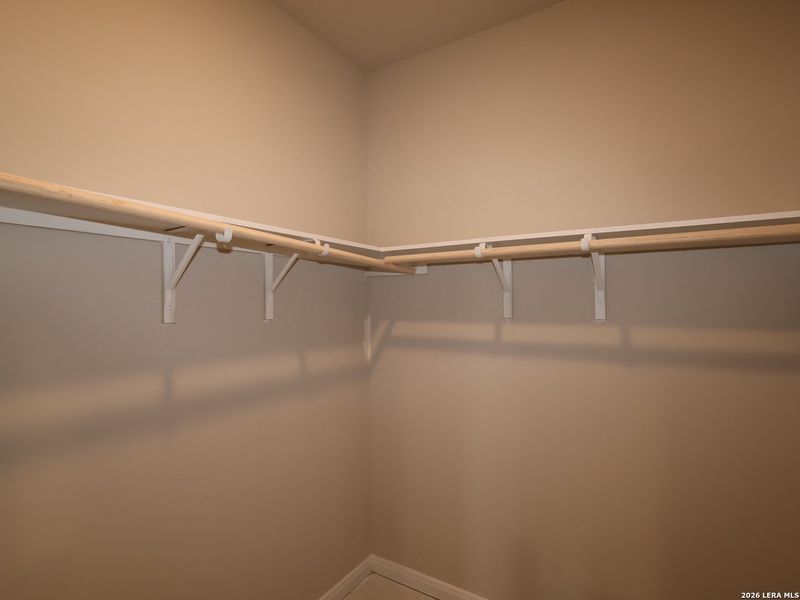 Spacious, unfurnished interior of a new home in Agave, San Antonio (Image 29).