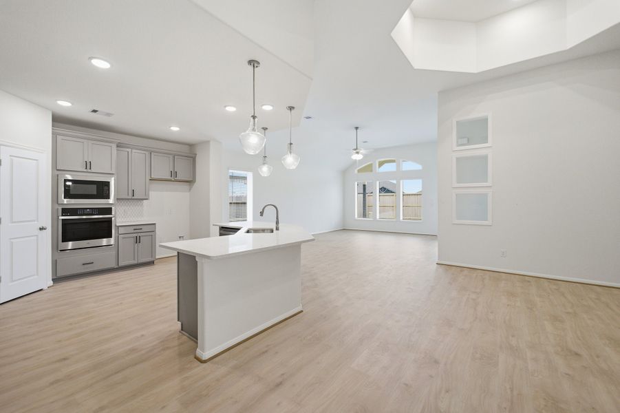 Furnished interior view inside a new home in Mulberry Farms, Santa Fe (Image 16).