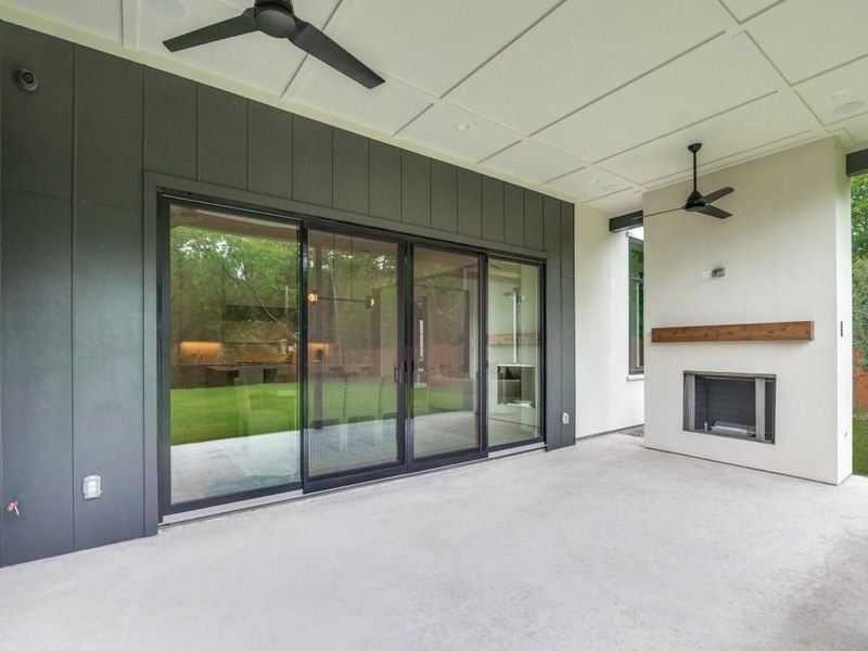 Exterior details and patio area of a home in , Dallas (Image 4).