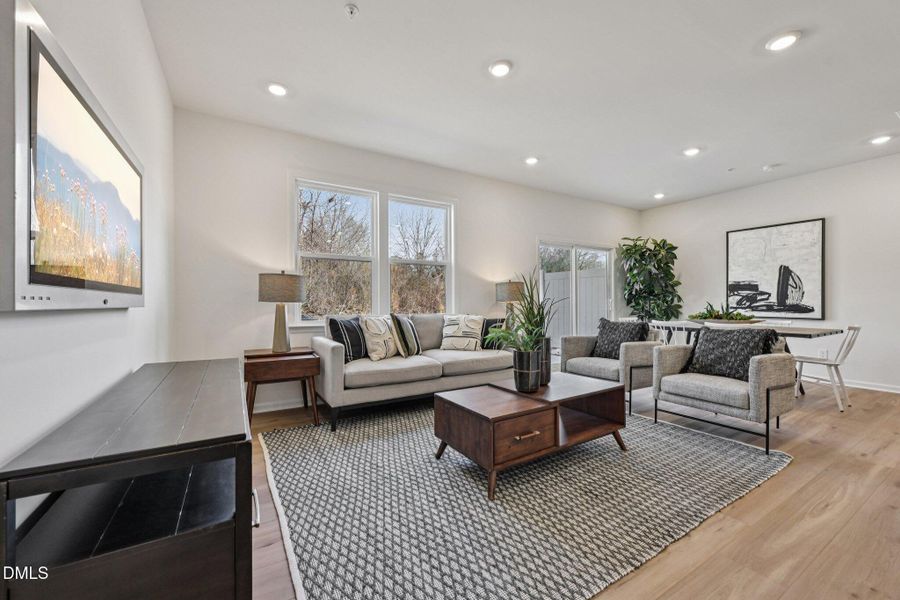 11-web-or-mls-Malbec Dr-S1102-011