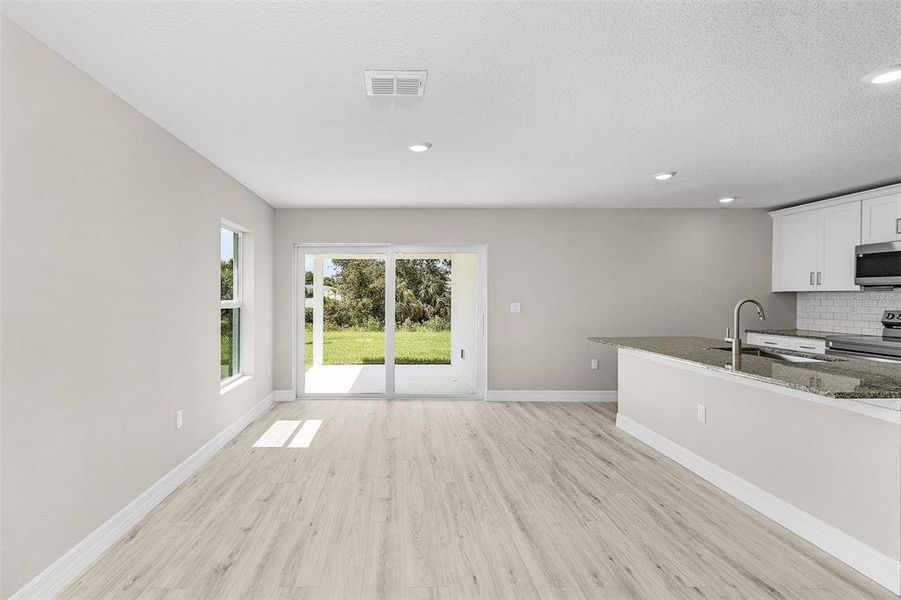 Spacious, unfurnished interior of a new home in , North Port (Image 27).