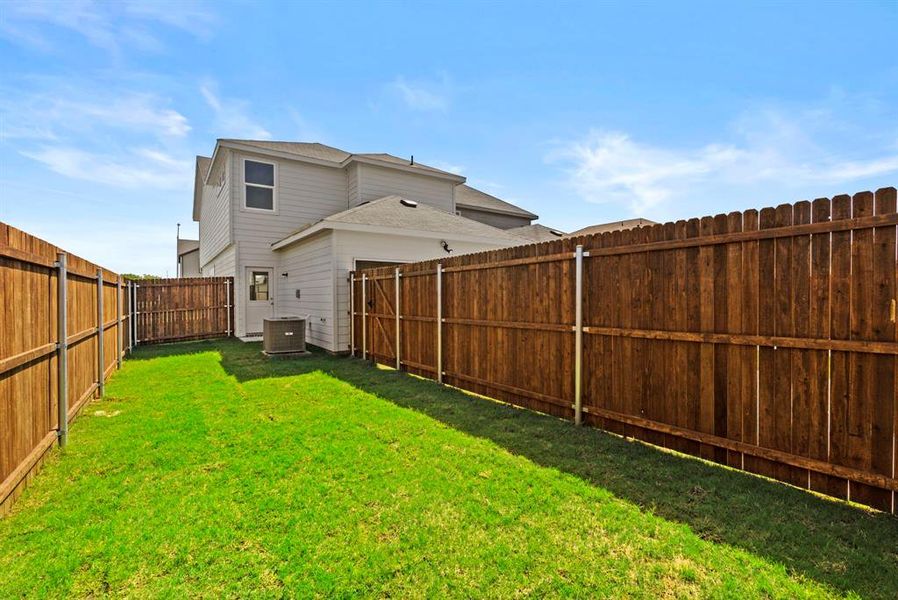Exterior details and patio area of a home in , Fort Worth (Image 3).