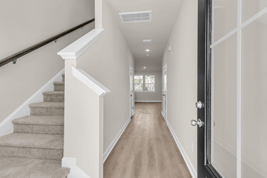 Spacious, unfurnished interior of a new home in , Summerville (Image 15).