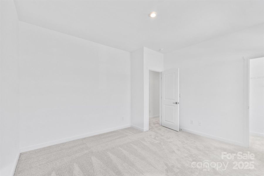 Spacious, unfurnished interior of a new home in , Charlotte (Image 25).