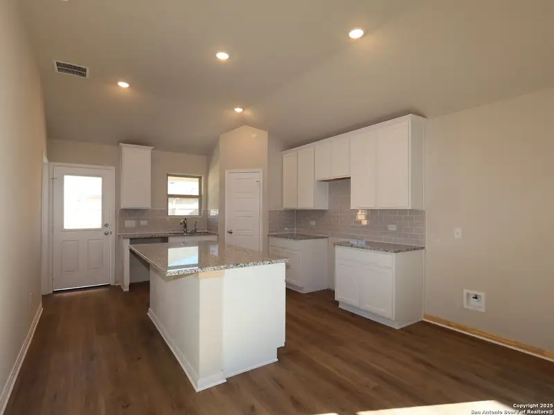 Furnished interior view inside a new home in Winding Brook, San Antonio (Image 9). Furnished interior view inside a new home in Winding Brook, San Antonio (Image 9).