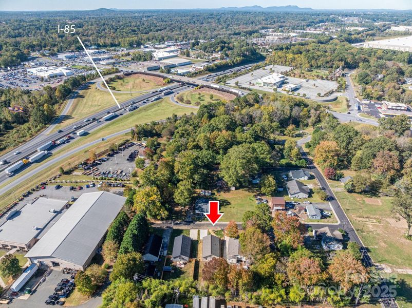 Image 27 of a home in .