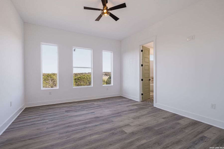 Spacious, unfurnished interior of a new home in , Fischer (Image 31).