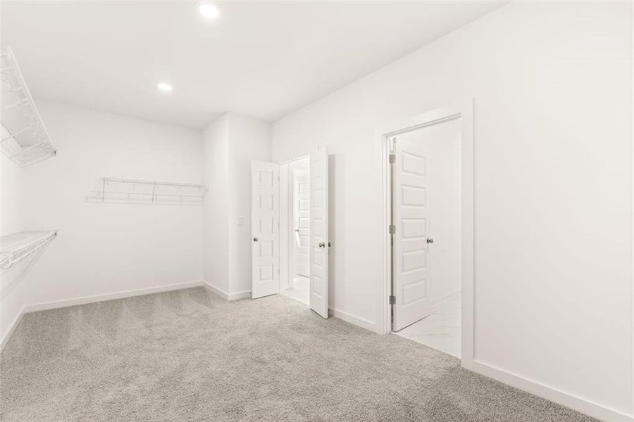 Spacious, unfurnished interior of a new home in , Gainesville (Image 66).