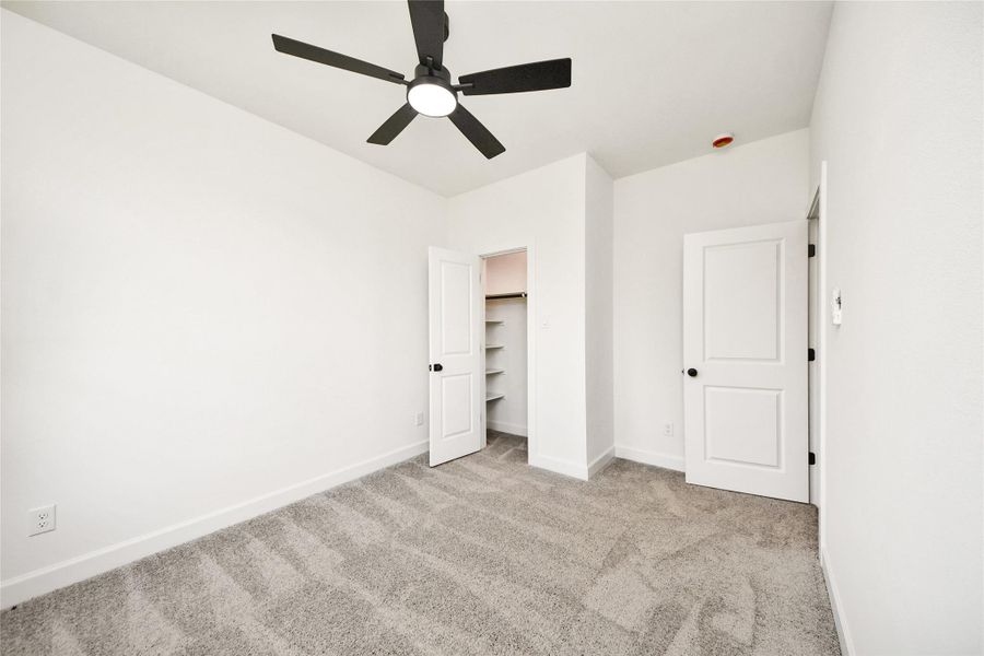Spacious, unfurnished interior of a new home in , Hempstead (Image 29).
