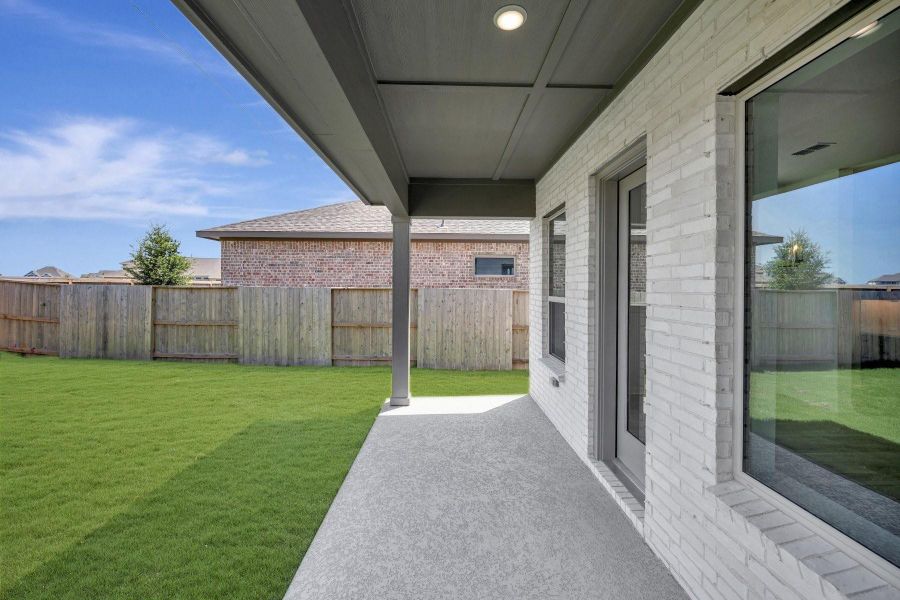 Welcome to The Cassia by David Weekley Homes. Move-In Ready Now!