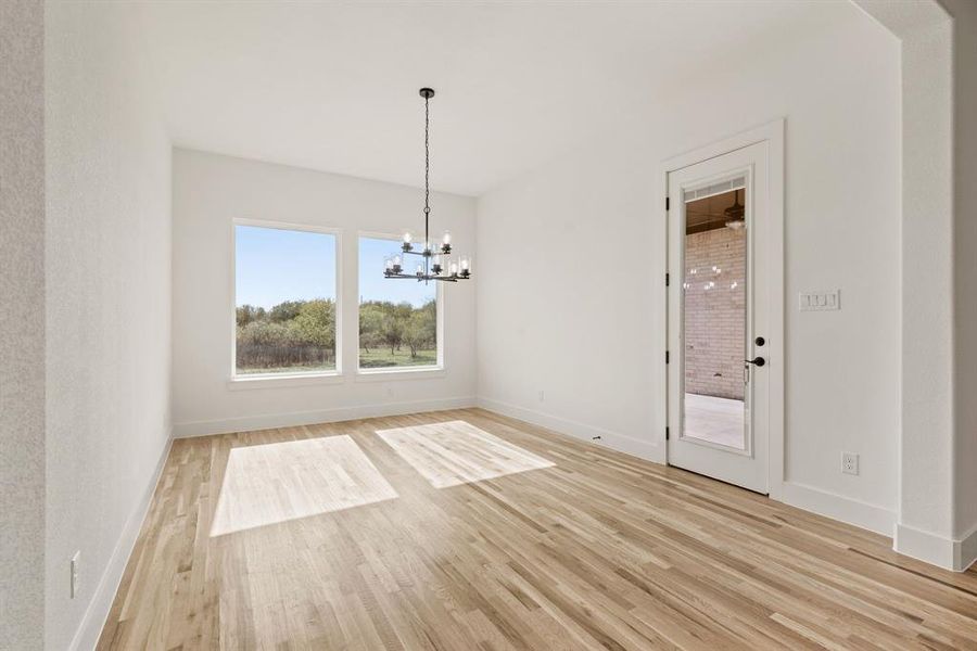 Spacious, unfurnished interior of a new home in Rolling Creek Ranch, Aledo (Image 34).
