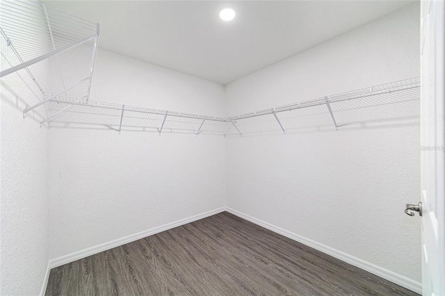 Spacious, unfurnished interior of a new home in , Summerfield (Image 32).