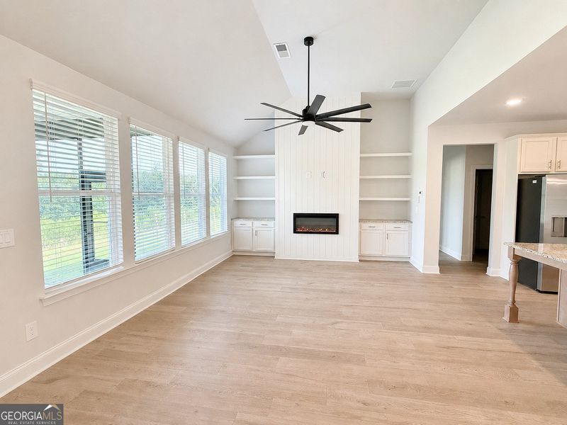 Spacious, unfurnished interior of a new home in Harley Farms South, Bonaire (Image 17). Spacious, unfurnished interior of a new home in Harley Farms South, Bonaire (Image 17).