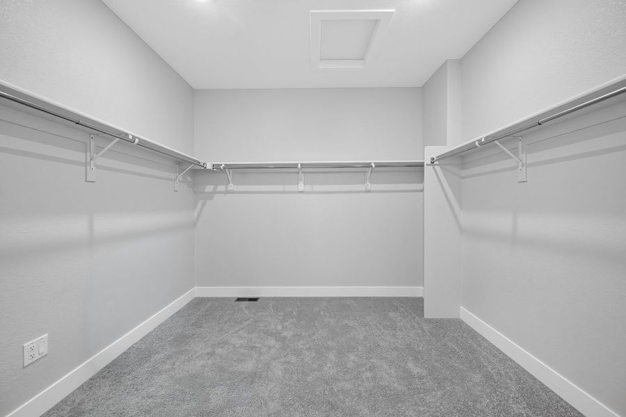 Spacious, unfurnished interior of a new home in Trailstone, Arvada (Image 20).