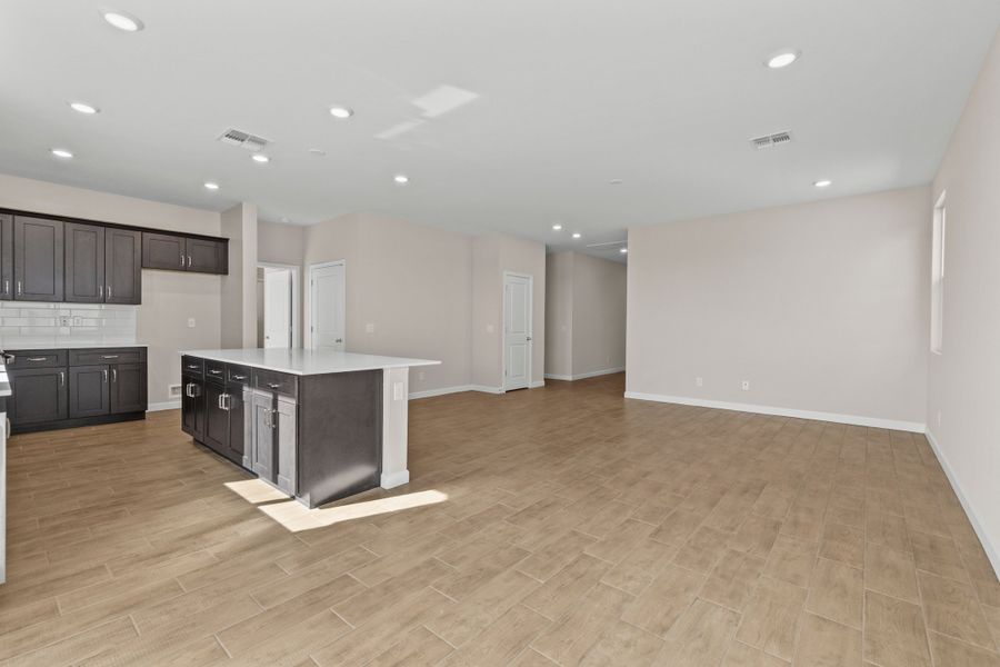 1,750sf New Home in Surprise, AZ. - Slide 8 1,750sf New Home in Surprise, AZ. - Slide 8