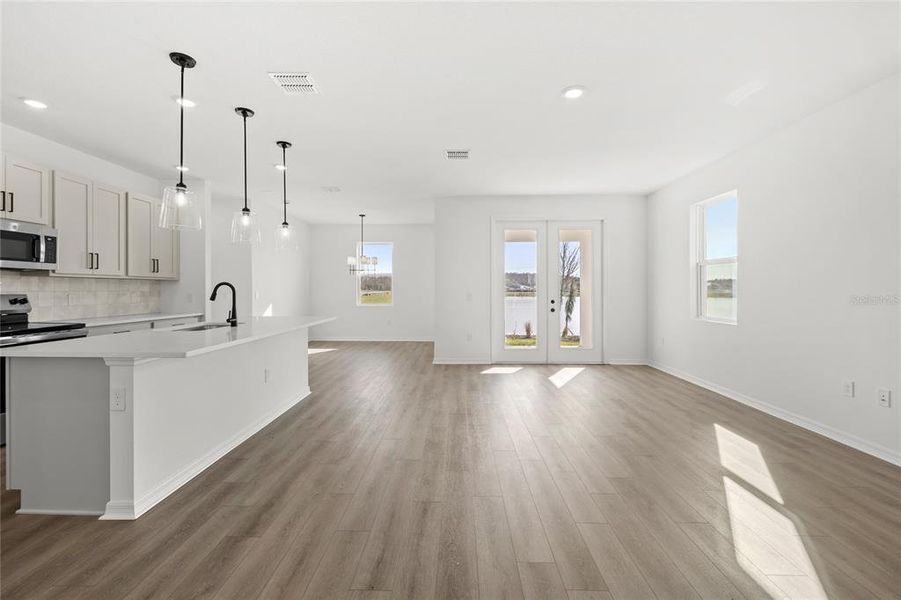 Spacious, unfurnished interior of a new home in , Kissimmee (Image 31).