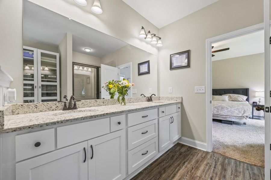 Furnished interior view inside a new home in , Dawsonville (Image 44). Furnished interior view inside a new home in , Dawsonville (Image 44).