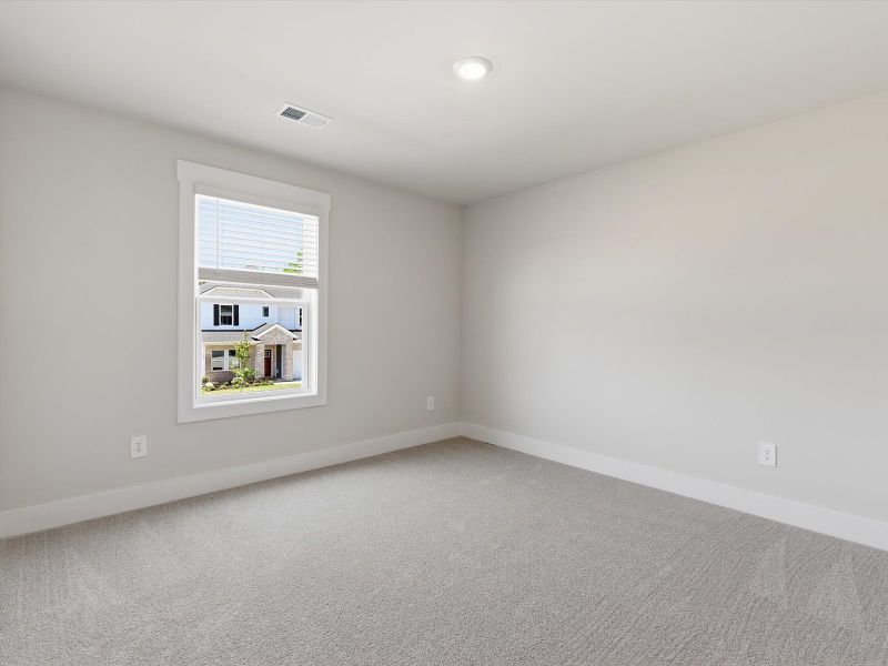 Spacious, unfurnished interior of a new home in Crossing at Abner Creek, Greer (Image 19).