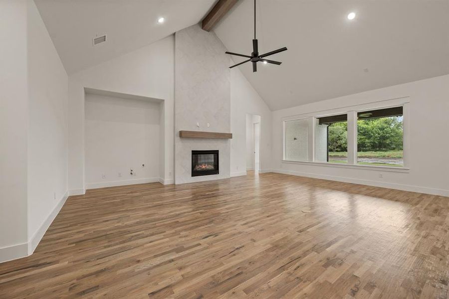 Spacious, unfurnished interior of a new home in Rolling Creek Ranch, Aledo (Image 33). Spacious, unfurnished interior of a new home in Rolling Creek Ranch, Aledo (Image 33).