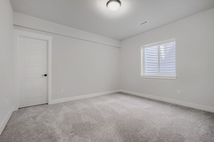 8688 Long Beach - Bedroom