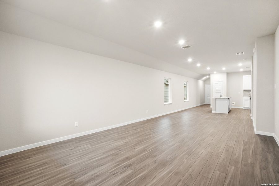 Spacious, unfurnished interior of a new home in Hickory Ridge, Elmendorf (Image 24).