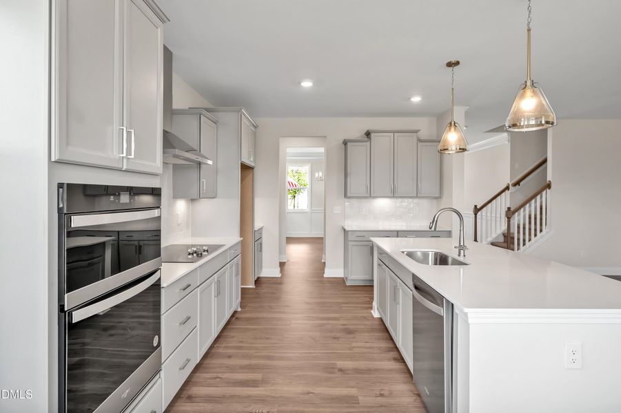 Brooks Deluxe Kitchen