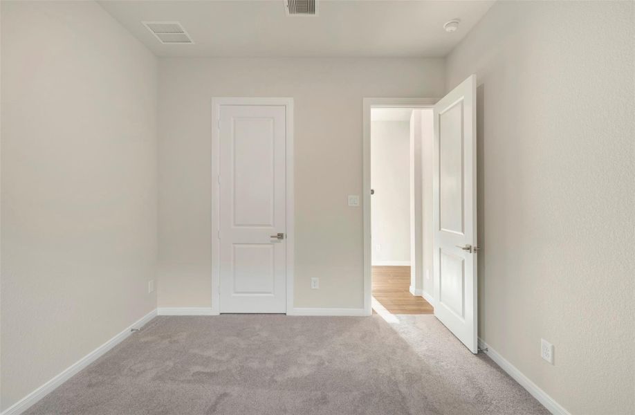 Spacious, unfurnished interior of a new home in The Grand Prairie 50’, Hockley (Image 33).