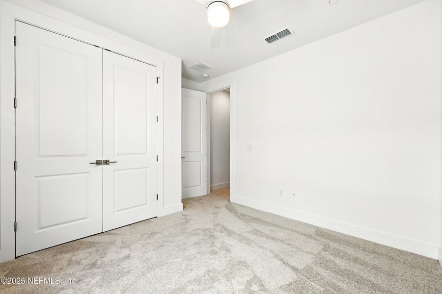 Spacious, unfurnished interior of a new home in , Jacksonville Beach (Image 20).