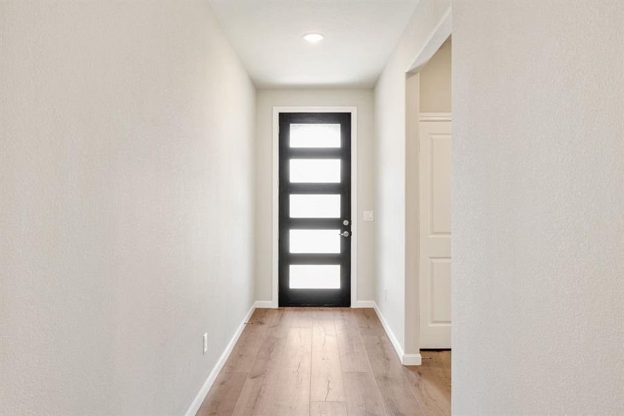 Spacious, unfurnished interior of a new home in Eagle Glen Elements, Alvarado (Image 32).