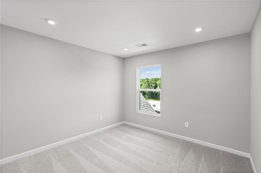 Spacious, unfurnished interior of a new home in Twin Lakes, Hoschton (Image 34).