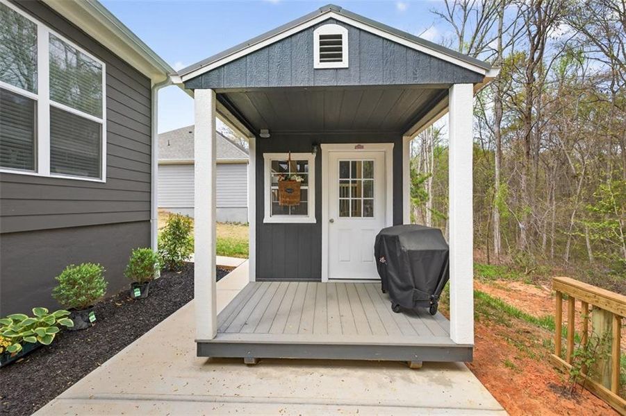 Exterior details and patio area of a home in , Hartwell (Image 3).