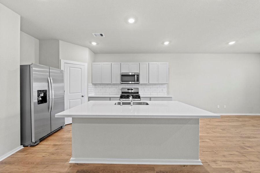Furnished interior view inside a new home in Laurel Landing, Alvin (Image 7).
