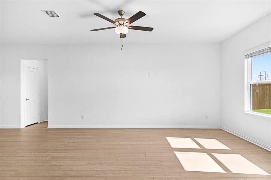 2146 Tule Way ~ Ready Now!