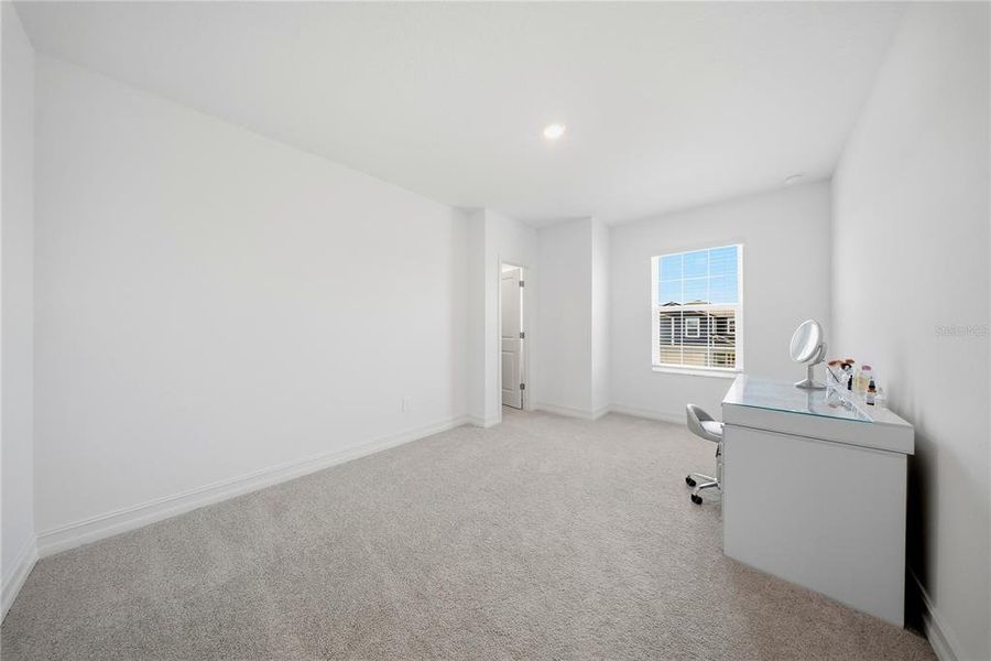 Spacious, unfurnished interior of a new home in Connerton, Land O' Lakes (Image 62).