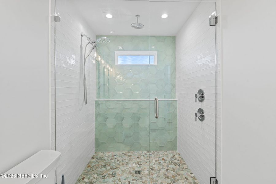 Image 50 of a home in .