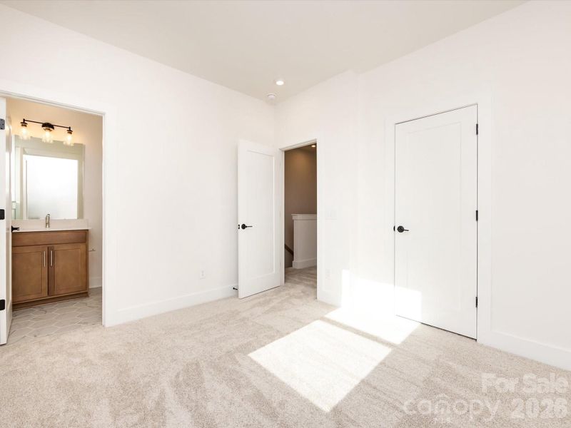 Secondary en-suite Secondary en-suite