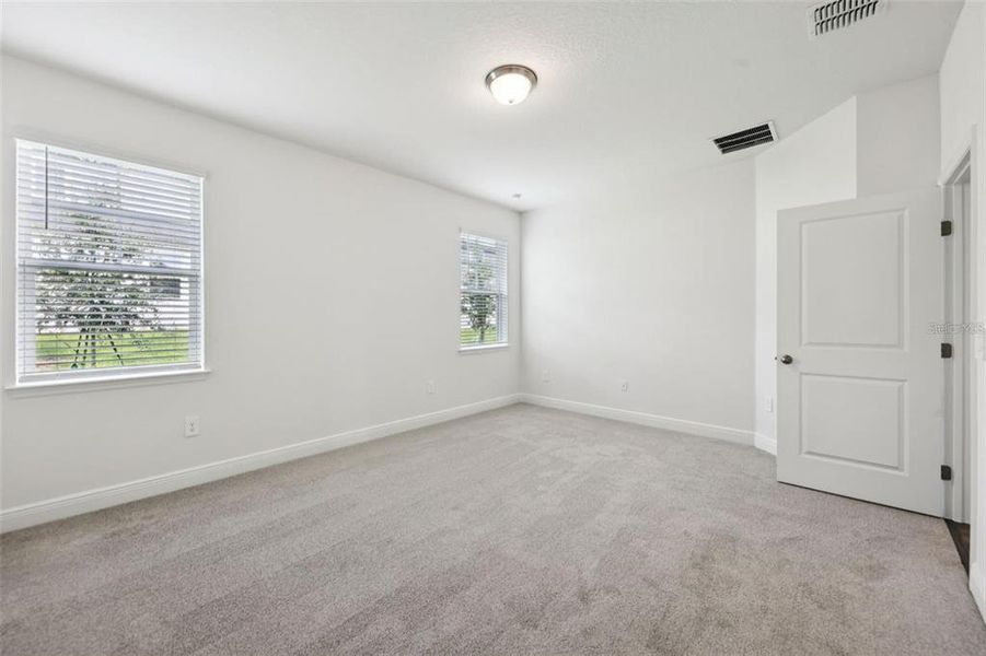 Spacious, unfurnished interior of a new home in Cyrene at Minneola, Minneola (Image 27).