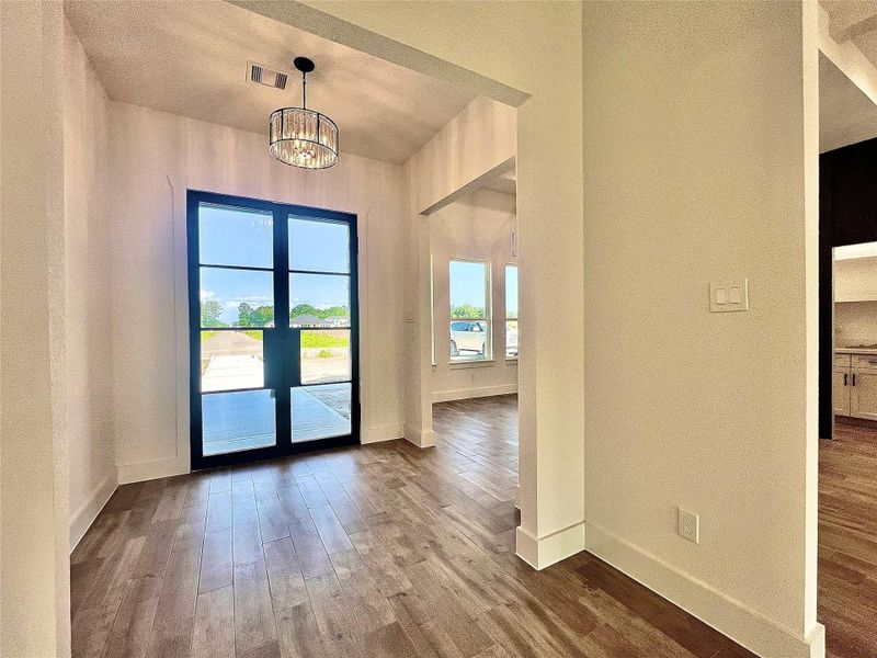 Spacious, unfurnished interior of a new home in , Dayton (Image 38).