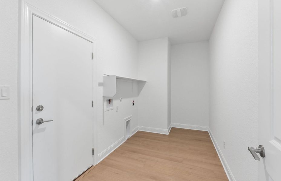 Spacious, unfurnished interior of a new home in Saddleback at Santa Rita Ranch, Liberty Hill (Image 42). Spacious, unfurnished interior of a new home in Saddleback at Santa Rita Ranch, Liberty Hill (Image 42).