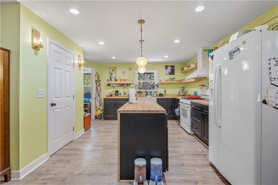 Furnished interior view inside a new home in , Cedartown (Image 16). Furnished interior view inside a new home in , Cedartown (Image 16).