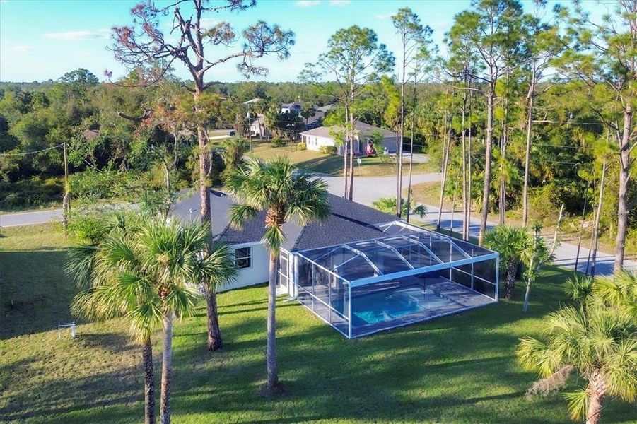 Exterior details and patio area of a home in , North Port (Image 19).