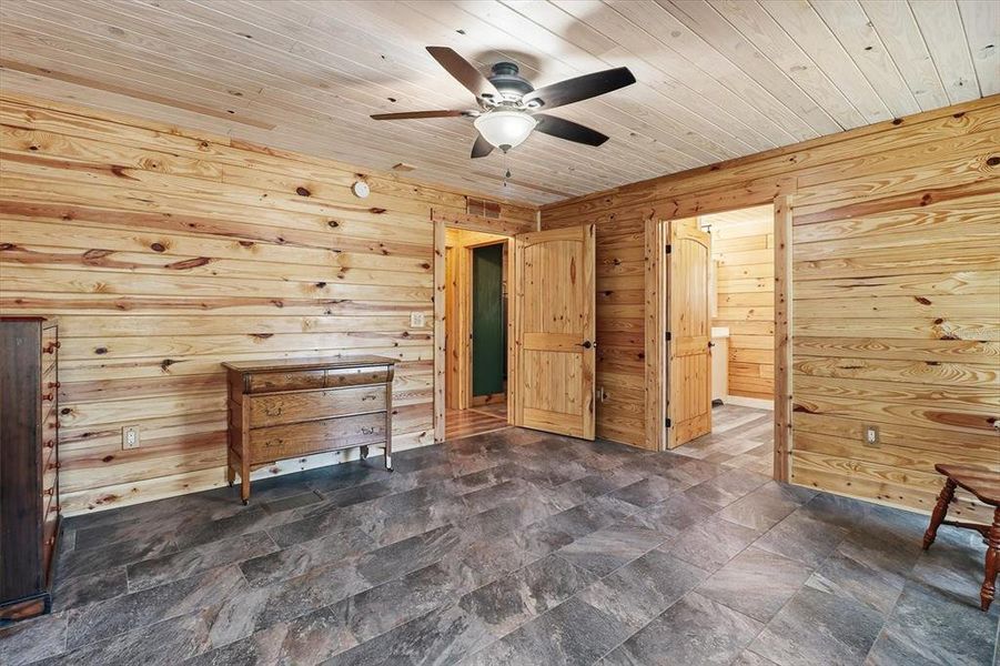 Image 47 of a home in .